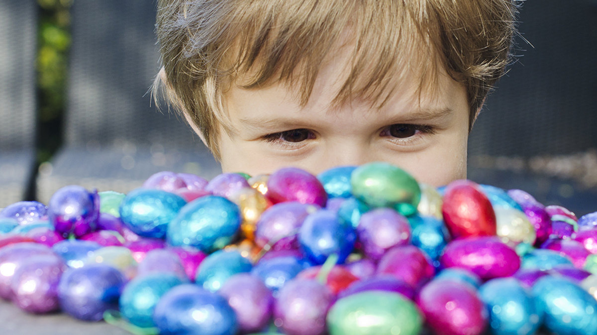 web3-child-boy-egg-easter-shutterstock