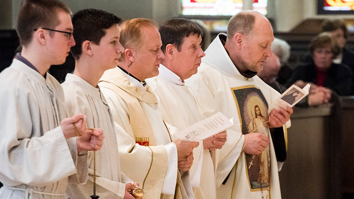 DIVINE MERCY SUNDAY MASS