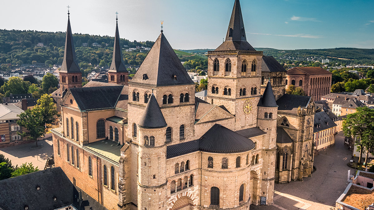 web3-st-peter-in-trier-church-shutterstock_1150998923.jpg