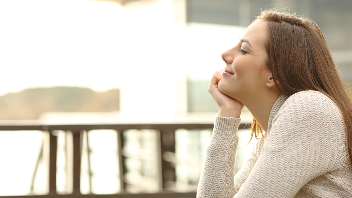 web3-woman-chilloout-smile-summer-shutterstock.jpg