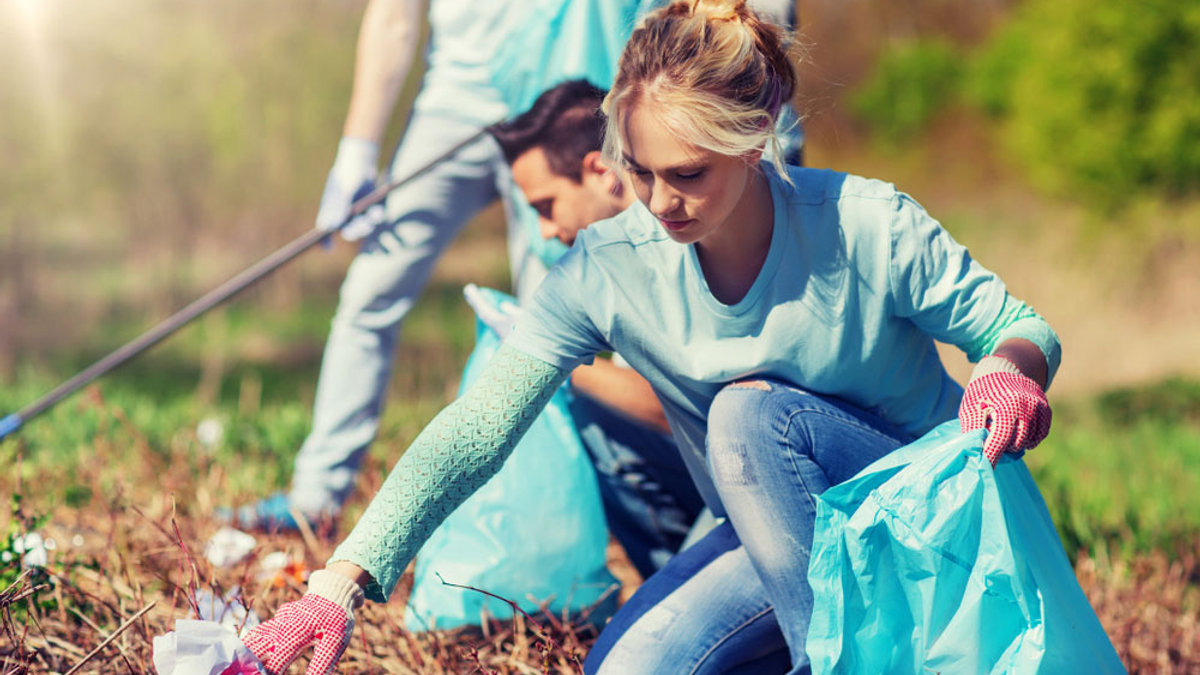 VOLUNTEER