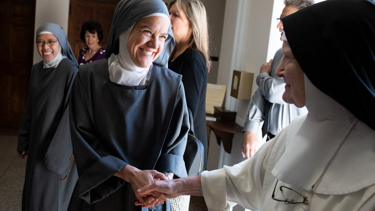 NUN,DOMINICAN SISTERS,CLOISTER