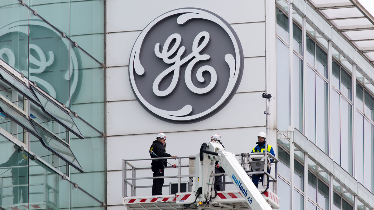 web2-the-new-general-electric-logo-shutterstock_334491476.jpg