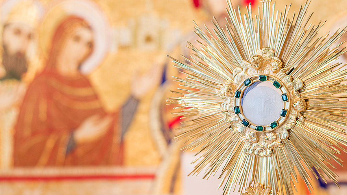 MONSTRANCE