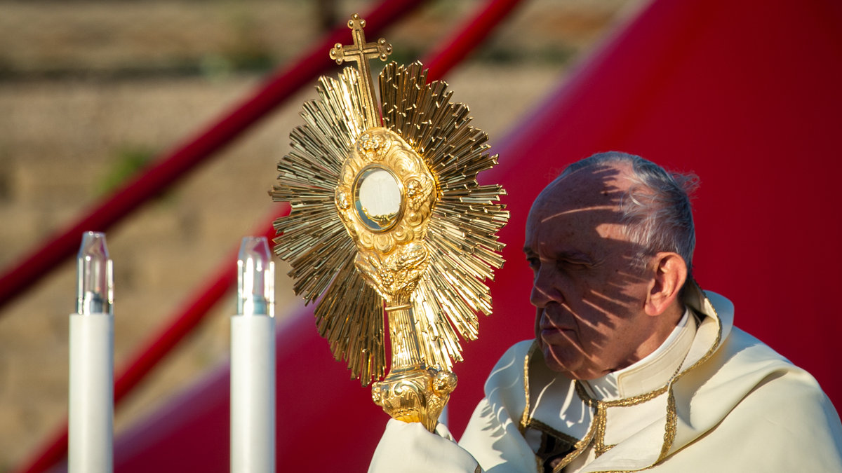 POPE CORPUS DOMINI