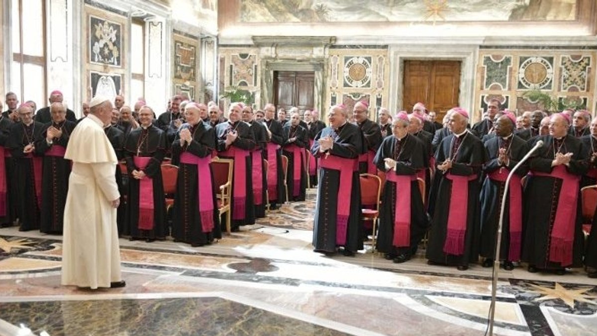 papa-e-nuncios.jpeg