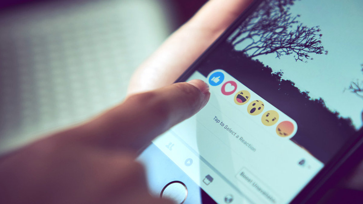 web3-phone-social-media-chat-shutterstock_686589340.jpg