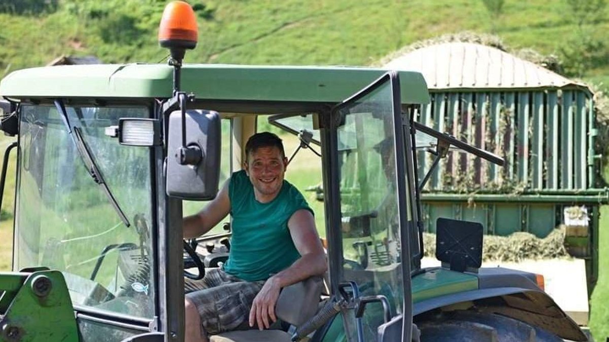 web-3-martin-golob-traktor-e1562657939263.jpg