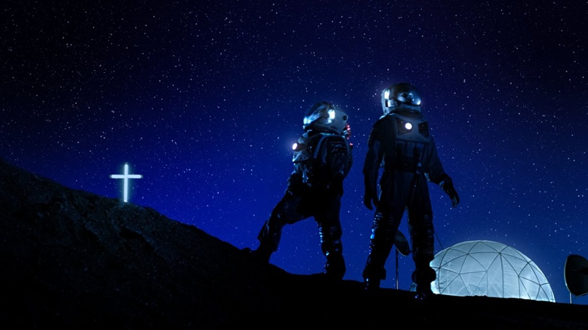 web3-moon-colony-colonists-cross-church-shutterstock-gorodenkoff.jpg