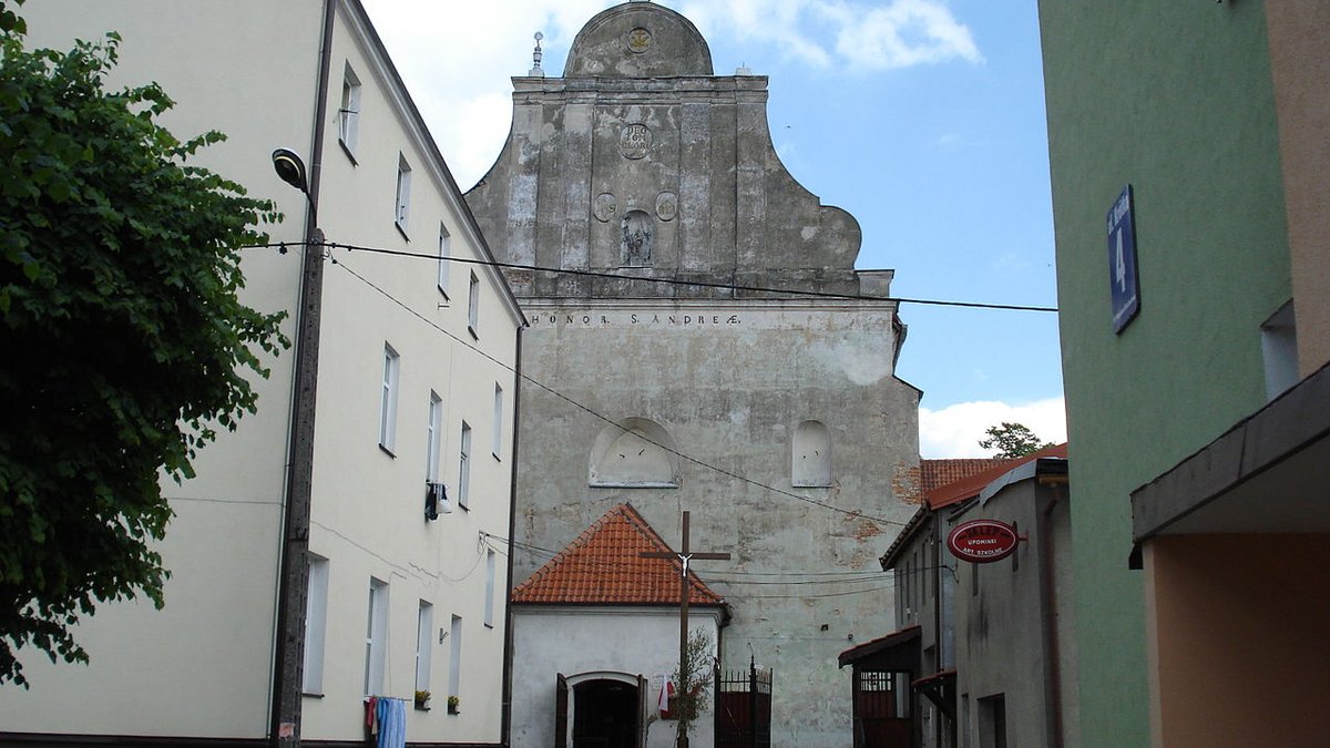 1280px-barczewo_koscc81ciocc81c582_scc81w_andrzeja.jpg