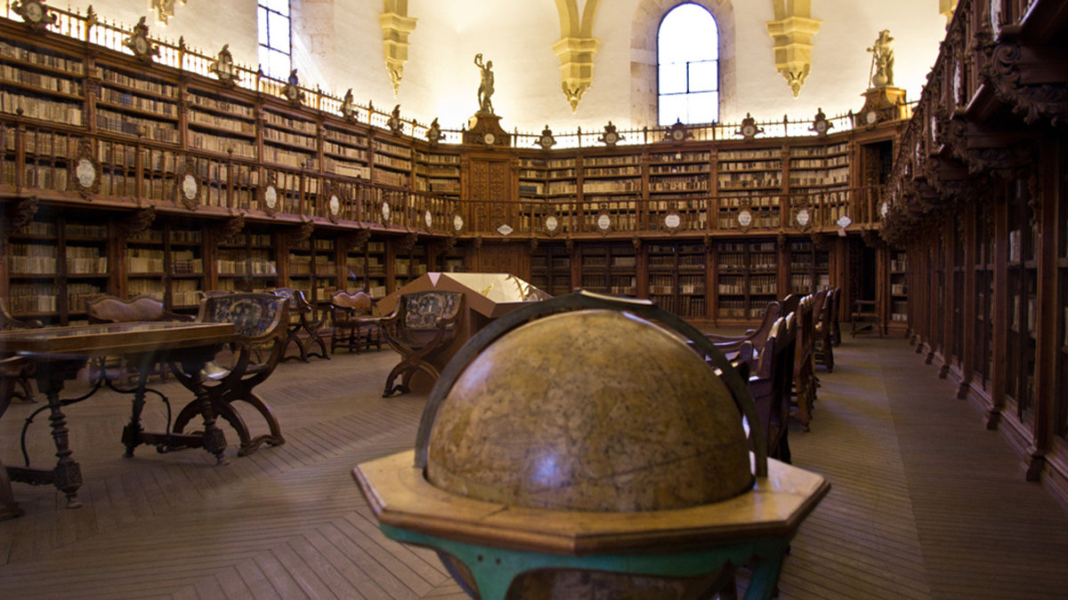 UNIVERSITY OF SALAMANCA