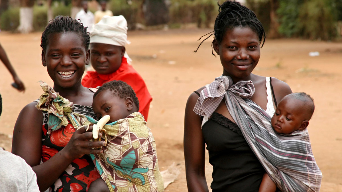 AFRICA, MOTHERS, BABIES