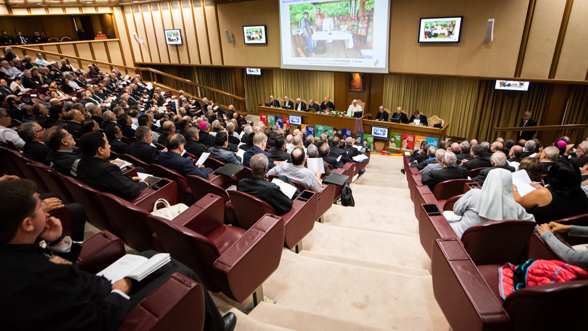 amoct1219-pope-synod-pan-amazon-antoine-mekary-aleteteia-am_6994.jpg