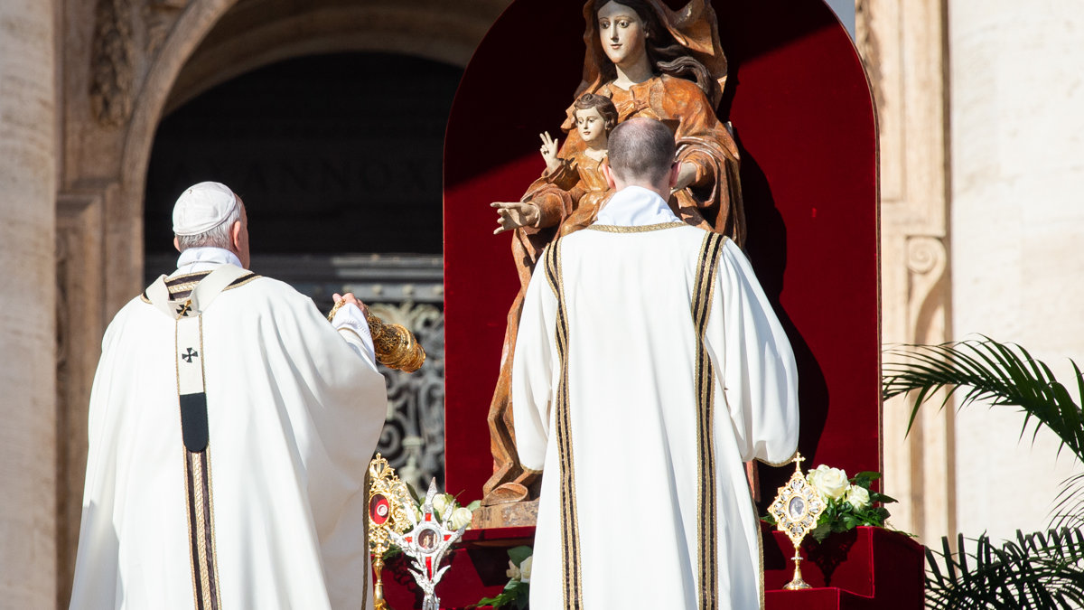 amoct1319-pope-francis-canonization-oct-132019-antoine-mekary-aleteia-am_0213.jpg