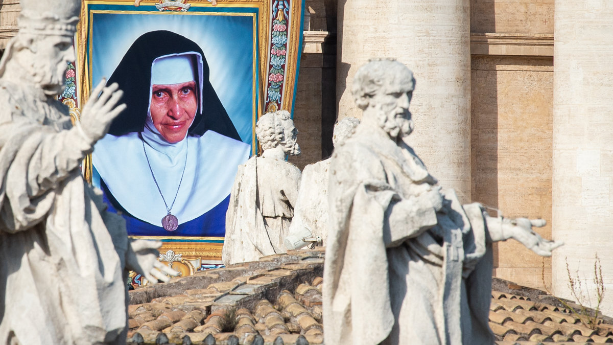 amoct1319-pope-francis-canonization-oct-132019-antoine-mekary-aleteia-am_0285.jpg