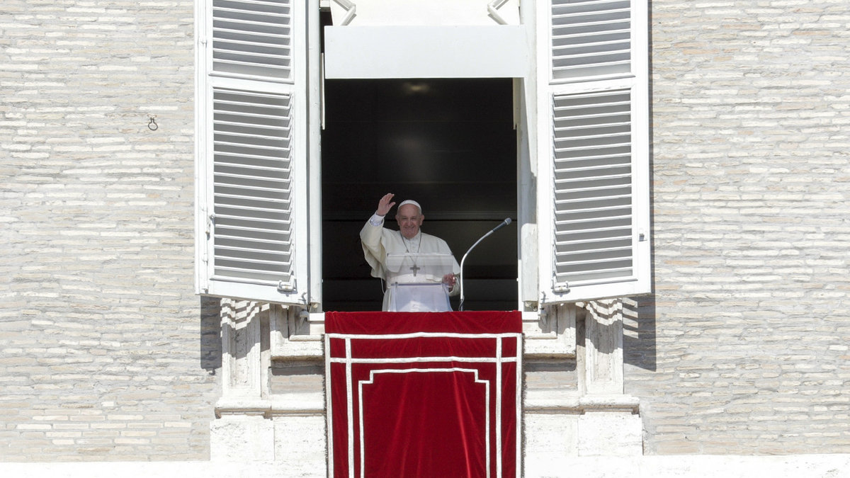 Franciszek: Jezus wskazuje, że miarą wiary jest służba