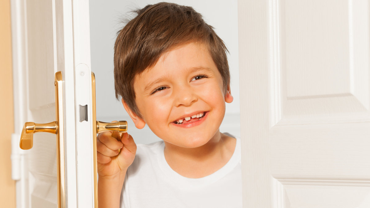 BOY, SMILE, DOOR