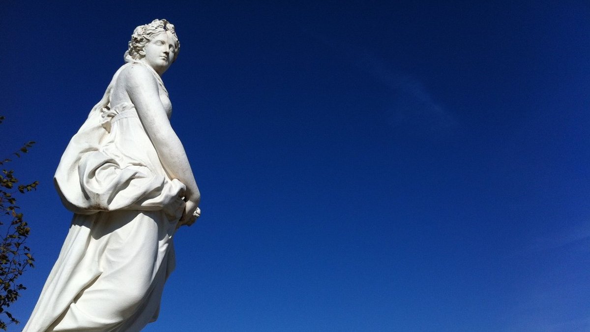 statue.jpg
