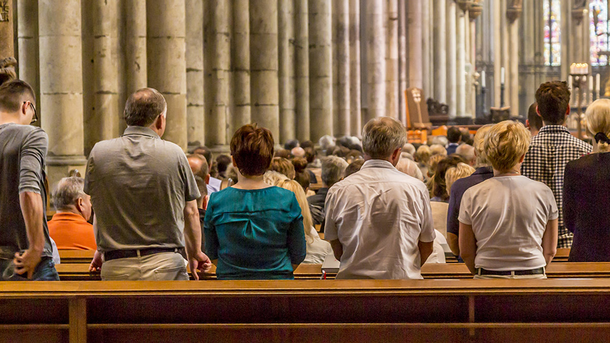 WEB3;PEOPLE;CHURCH;FAITH;PRAYING;Shutterstock_21587270;KS01