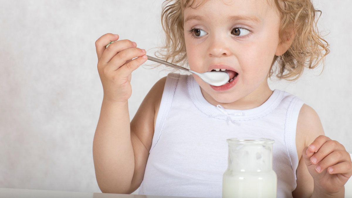 CHILD, EATING, PROBIOTICS