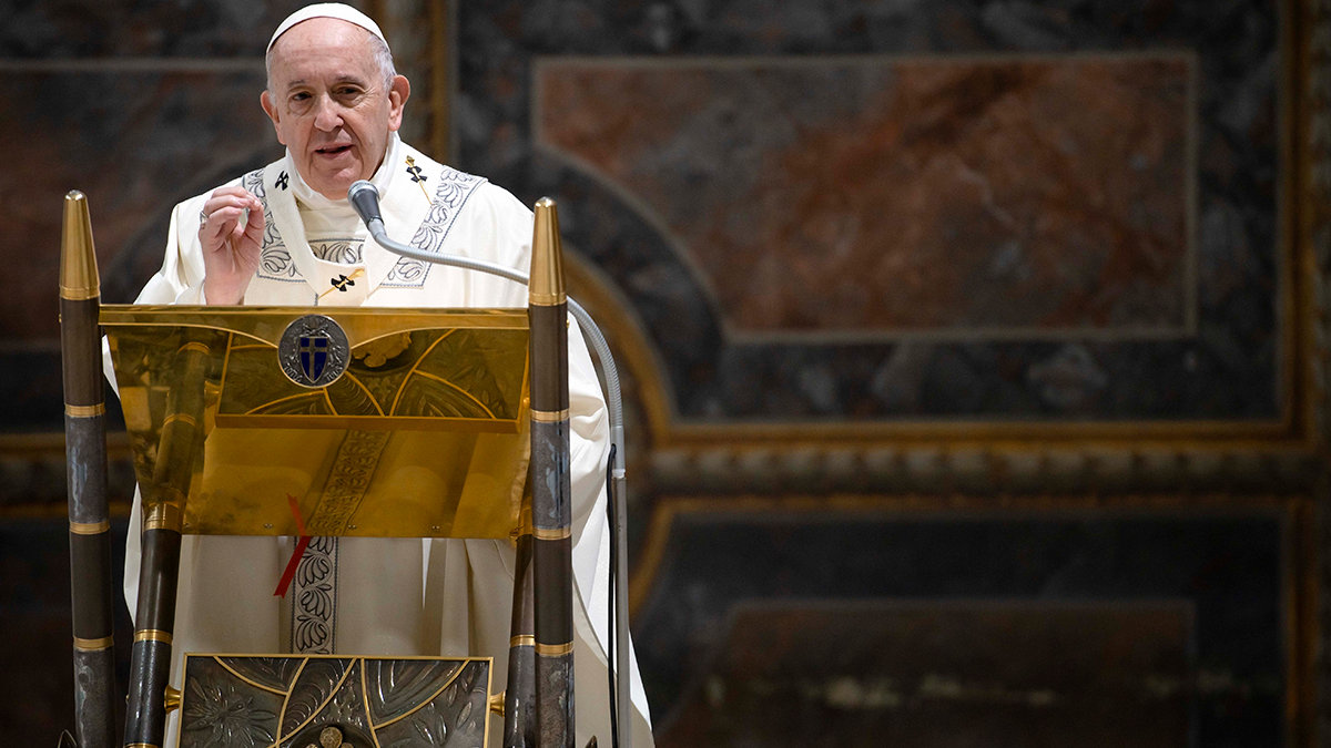 web3-pope-francis-rite-of-baptism-in-sistine-chapel-afp-000_1nn44h.jpg