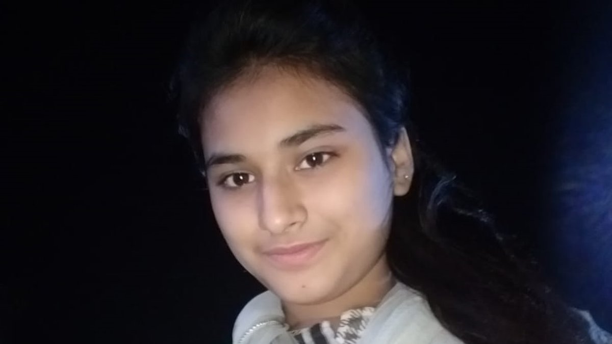web2-huma-younus-aed.jpg