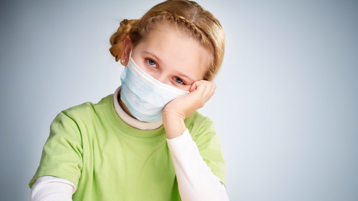 LITTLE GIRL, PROTECTIVE MASK,