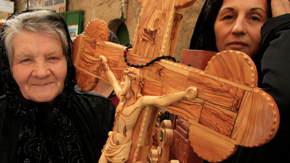 JERUSALEM, CRUCIFIX, WOMEN