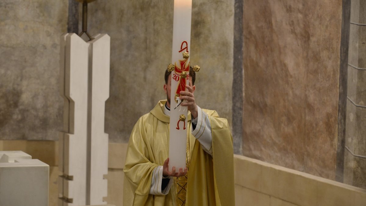 EASTER CANDLE