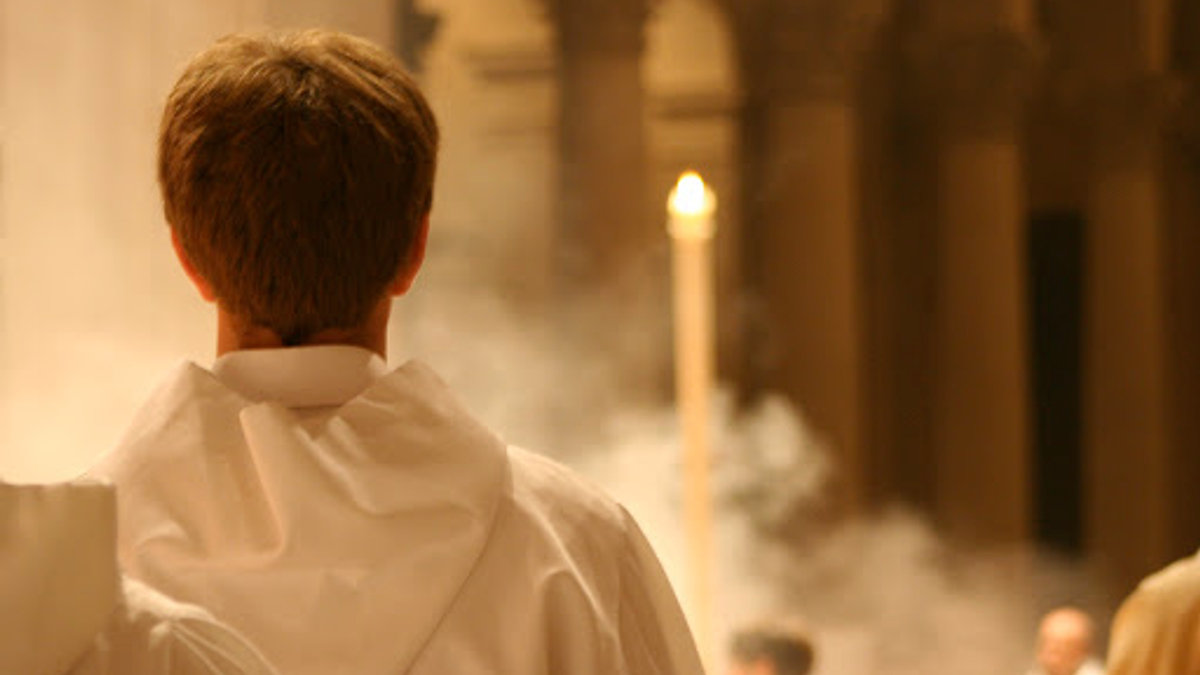 Paschal candle – Priest – Monk – ar