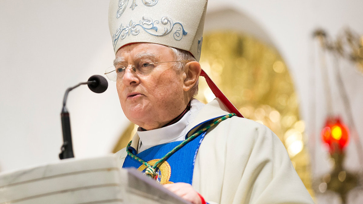 ARCYBISKUP HENRYK HOSER