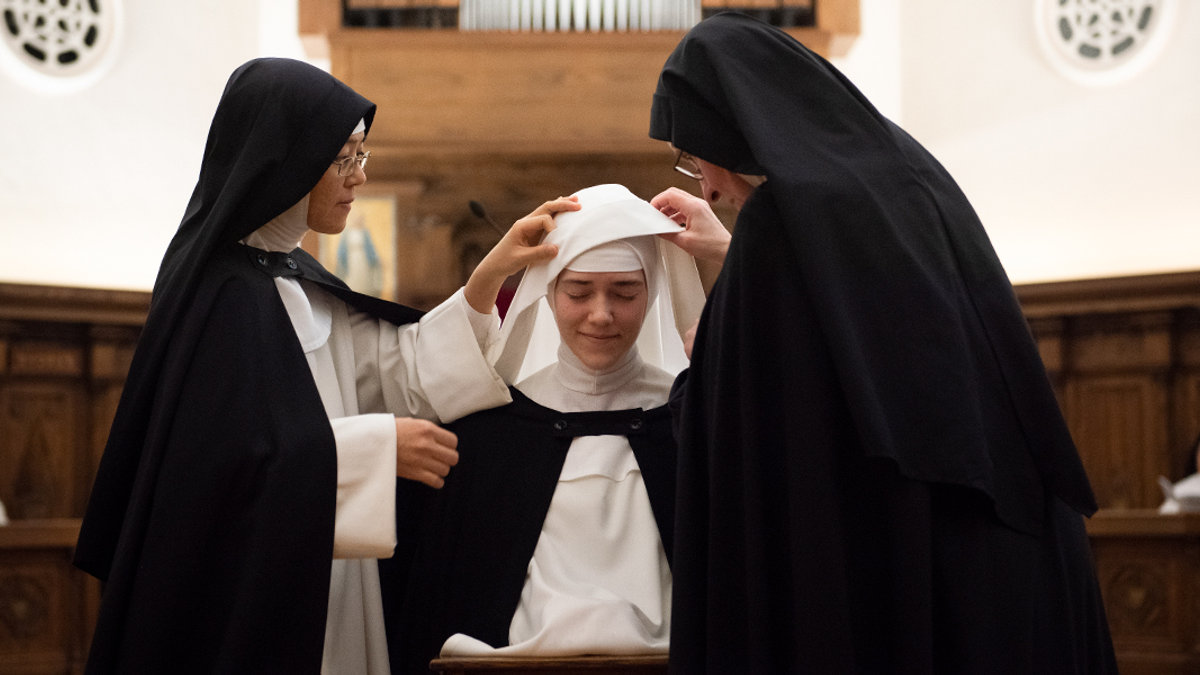 DOMINICAN,NUN,