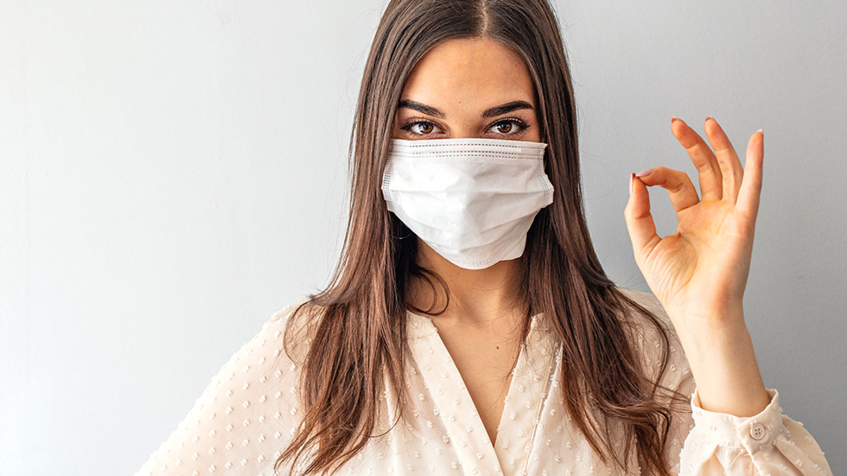 WEB3;WOMAN;MASK;COVID;OK;Shutterstock_1675203877;KS01