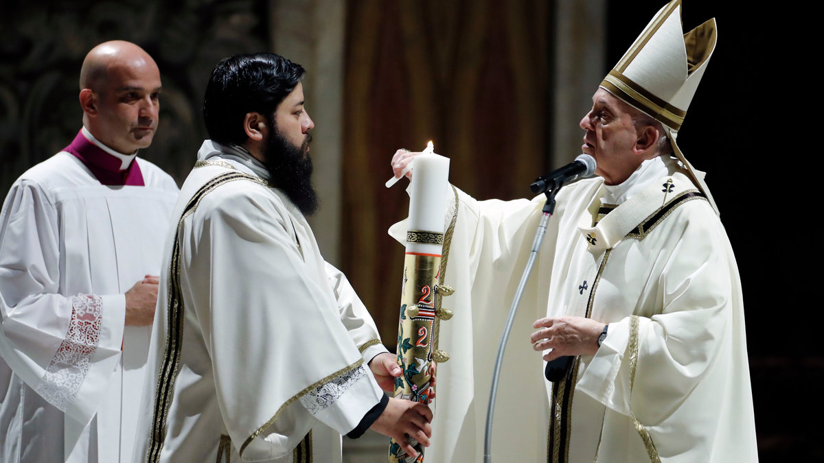 POPE EASTER VIGIL MASS