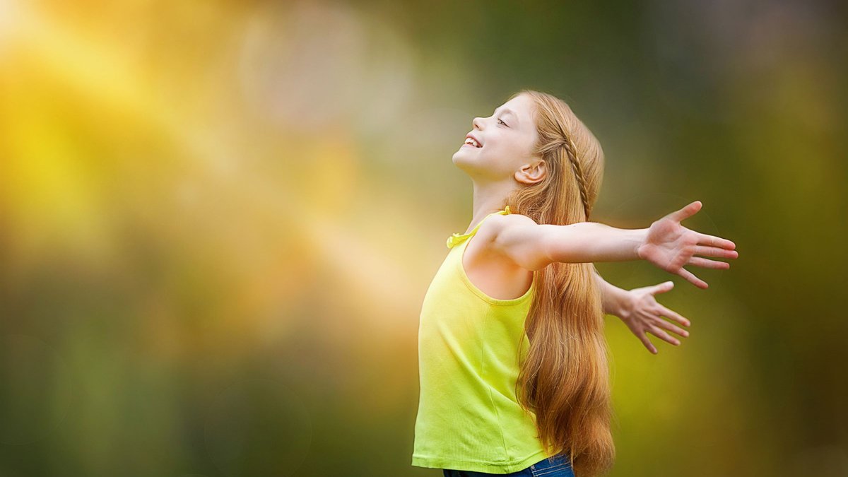 WEB-FAITH-JOY-GIRL-HAPPINESS-shutterstock_282976718-MANDY GODBEHEAR-AI