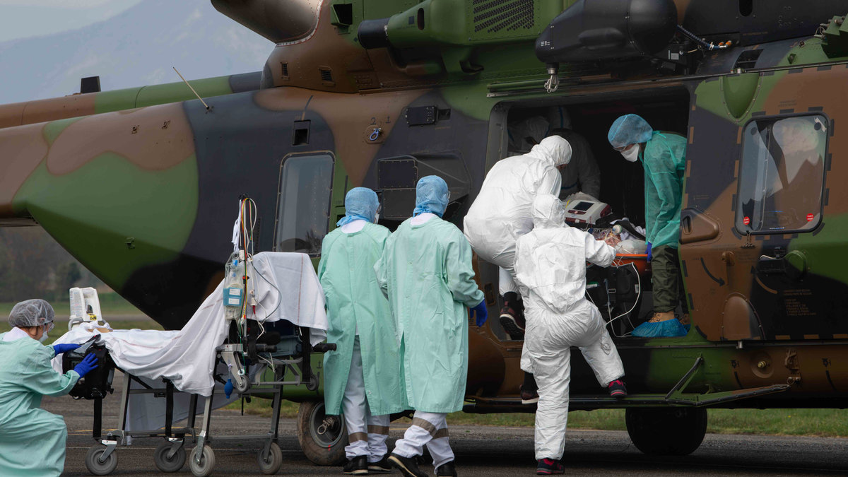 web2-resilience-army-coronavirus-afp-000_1q95li.jpg