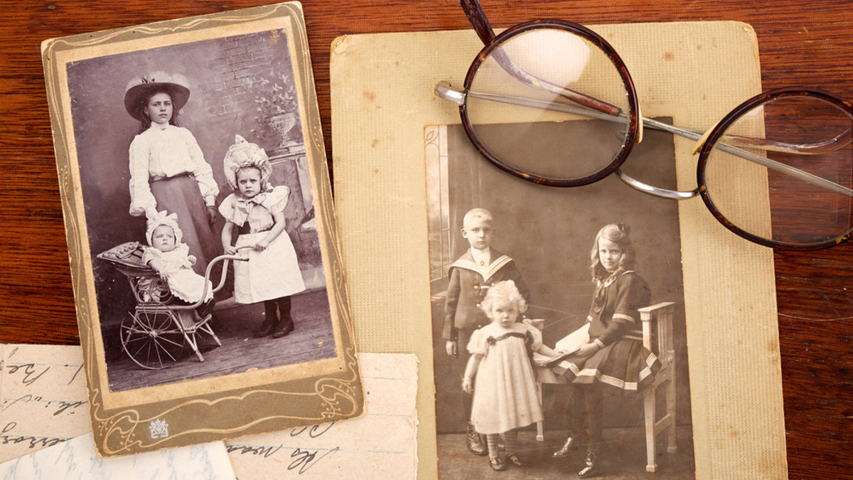 HISTORY FAMILY PHOTOS