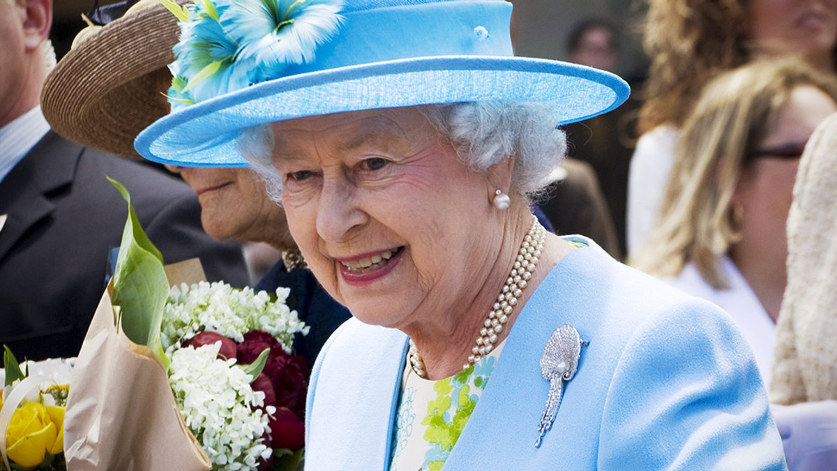 web3-queen-elizabeth-england-shutterstock_56476084-intoit.jpg
