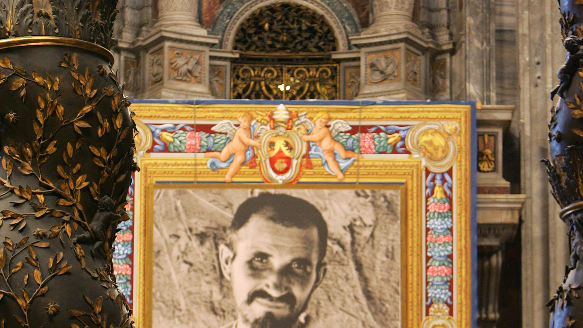 beatification-charles-de-foucauld-000_par2005111313970-e1590679683867.jpg