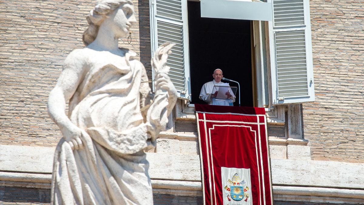 POPE ANGELUS