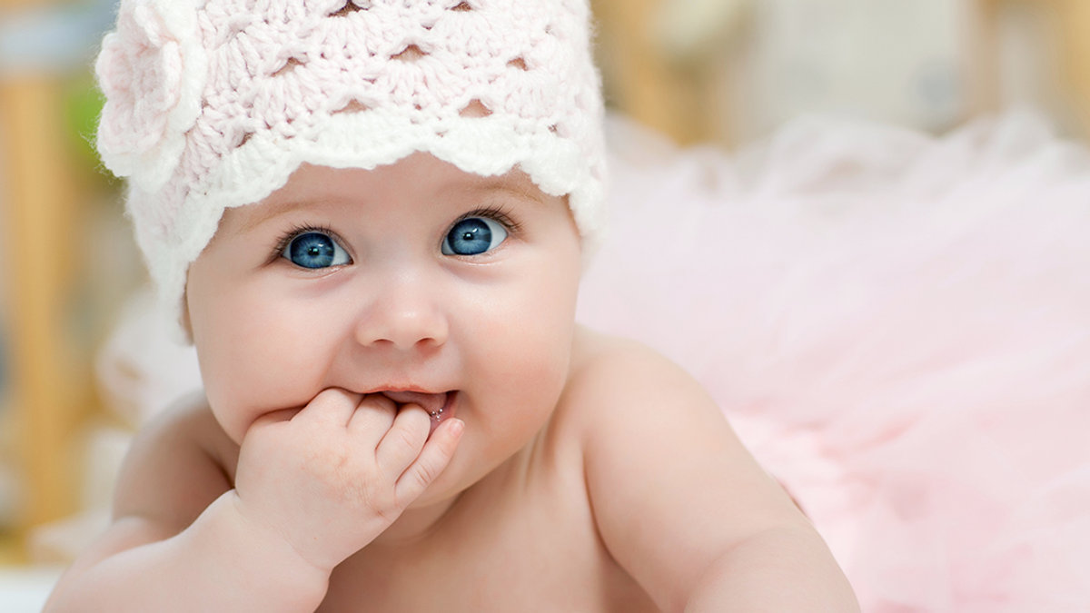 WEB3;BABY;GIRL;SWEET;CUTE;DepositPhotos_8965479;KS01