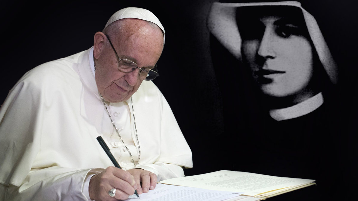 web-pope-francis-writing-sor-faustina-000_7w5rl-afp-photo-osservatore-romano-ai.jpg