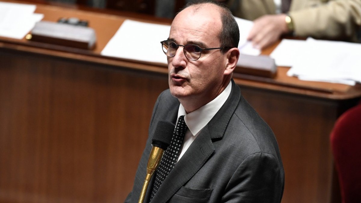 JEAN-CASTEX-000_1VW8B4.jpg