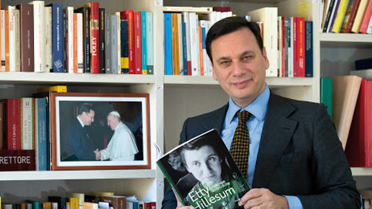 ANDREA MONDA