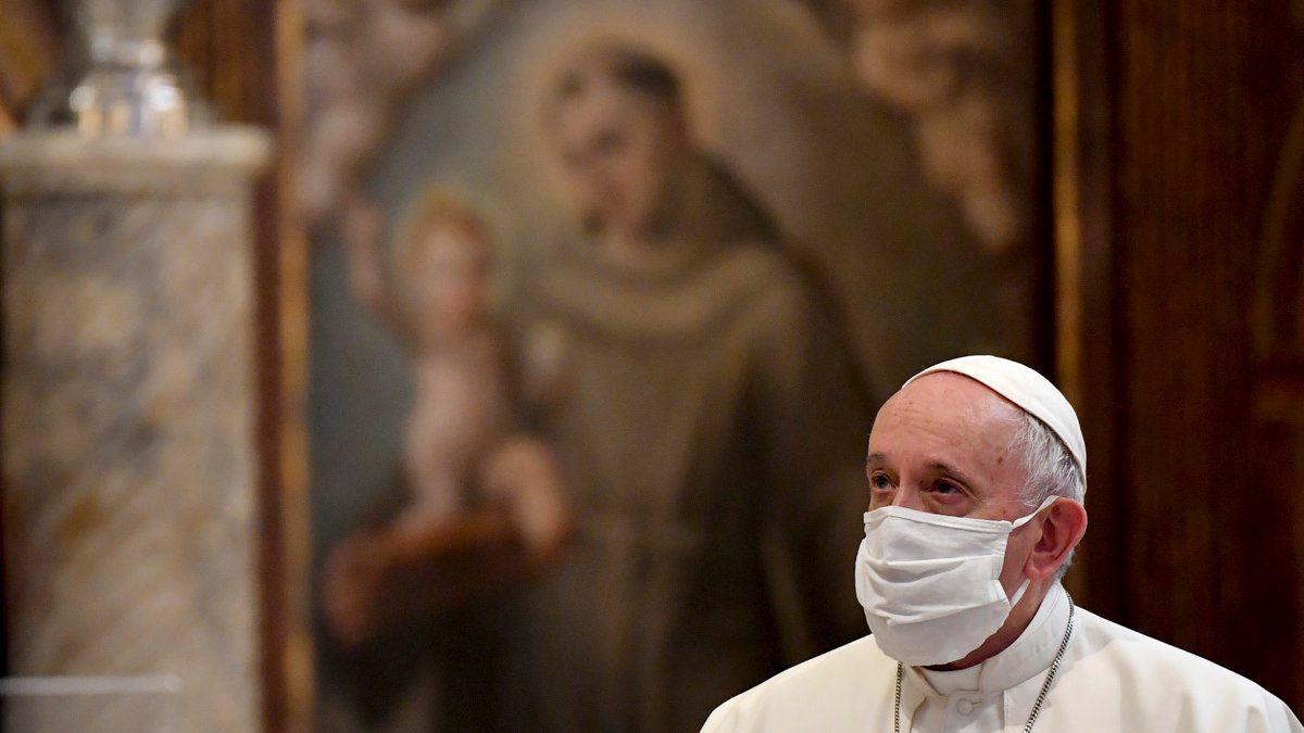 pope francis with a mask