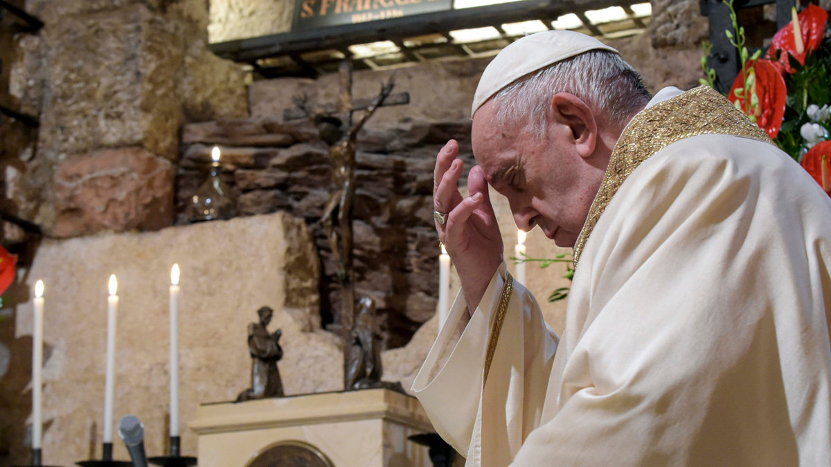 POPEASSISIOCT320-000_8RC6NN.jpg
