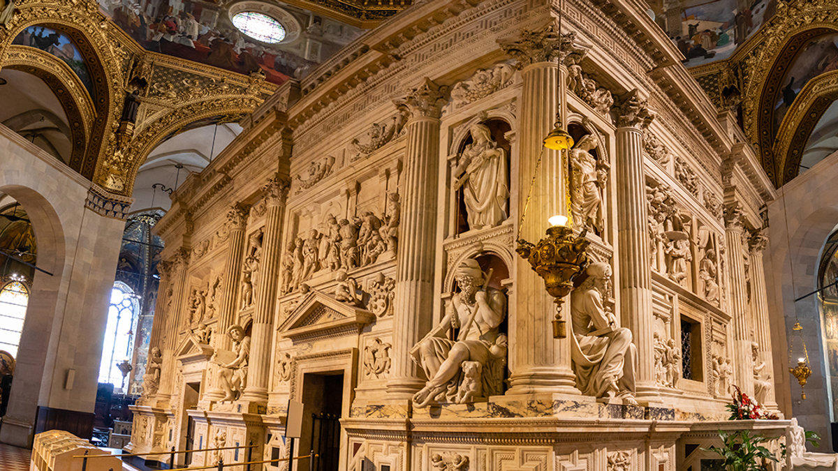 Holy House of Mary, Loreto