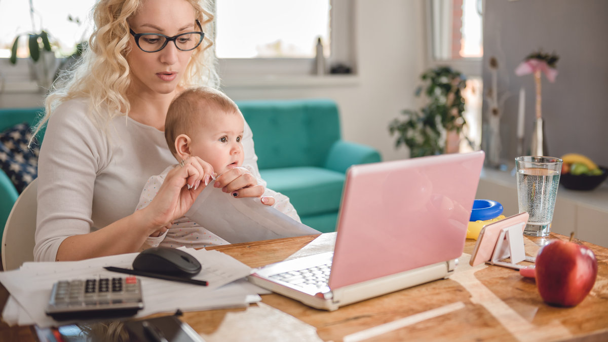 trabalho em home office com bebê