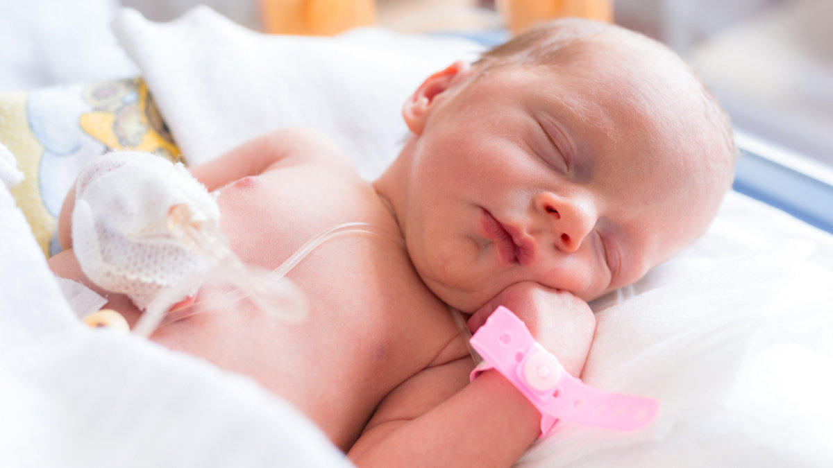NEWBORN, GIRL, HOSPITAL