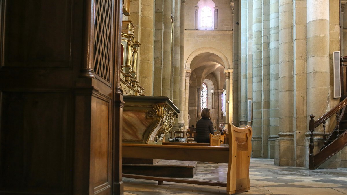 FAITH-FRANCE-CHURCH-COVID-080_HL_NGUYONNET_1262946.jpg